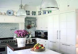 Traditional white kitchen Traditional white kitchen