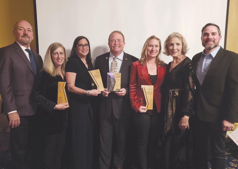 670c3884151d9b5dde8eeab0 Cadre2020pic