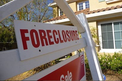 670c38d3af93c9367f9049b7 Foreclsoreusign 0