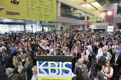 670c38f5b16b5ceecd7a5baa 003 H