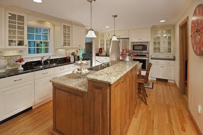 670c38fb6f422aaae25123b9 Photo20shoot2010201120050