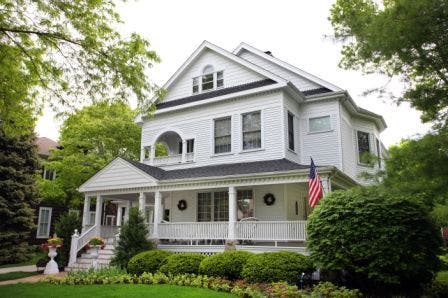 The NARI Greater Chicagoland chapter recognized the restoration work done on thi