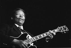 BB King plays the blues BB King plays the blues