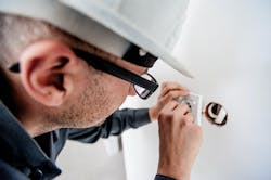 670c3a11c7e8331752f5f8b4 Electrician1080554 640 0 670c3a11c7e8331752f5f8b4 Electrician1080554 640 0