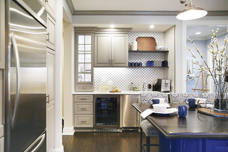 remodeler puts on ktichen addition