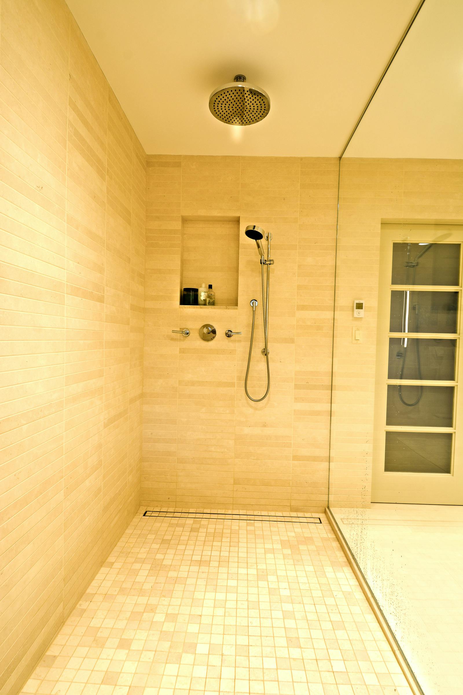 LUXE Linear Shower Drain-Tile Insert